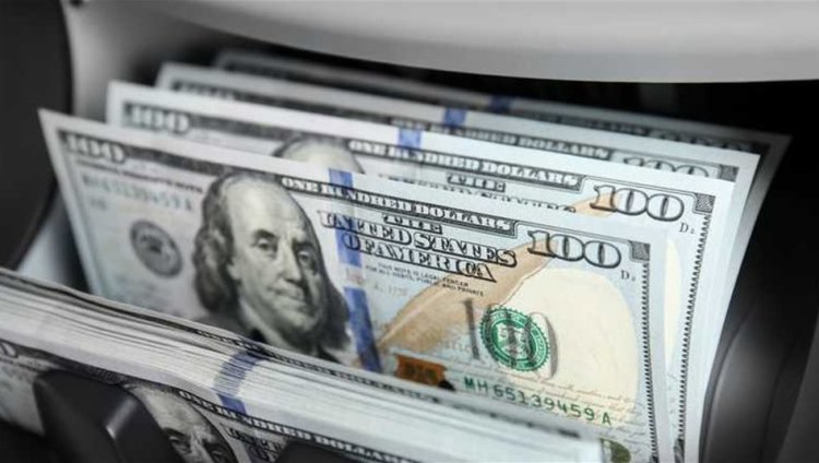 اسعار الدولار في التعاملات المسائية تنعش الدينار قليلا