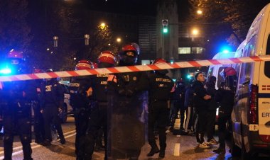 سرقة 20 قطعة مجوهرات من متحف في فرنسا