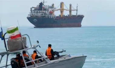 طهران تخاطب واشنطن بعد حادث هرمز: كان خطأ