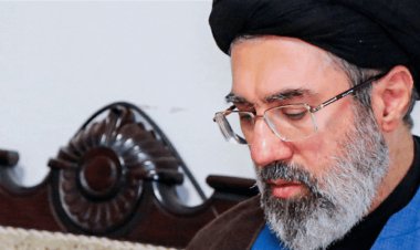 وسائل إعلام تكشف عن اول اتصال دولي للمرشد الايراني الجديد
