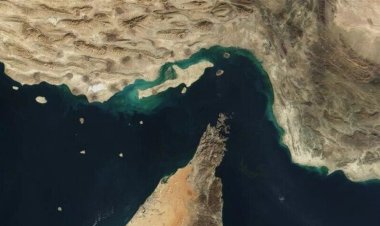 مصادر إيرانية: مضيق هرمز سيبقى مغلقا حتى تتوقف الهجمات الأمريكية