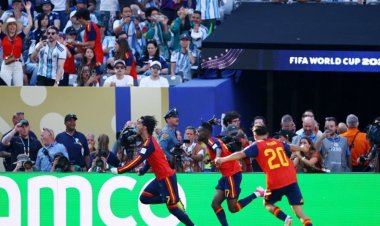 إسبانيا تهزم الأرجنتين وتتوج بكأس العالم للمرة الثانية في تاريخها