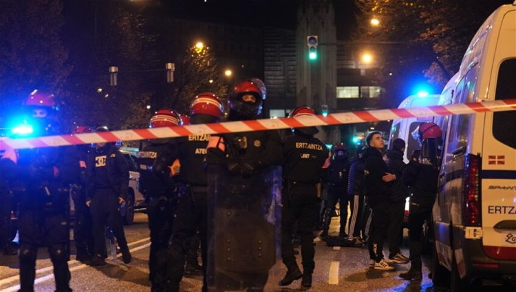 سرقة 20 قطعة مجوهرات من متحف في فرنسا