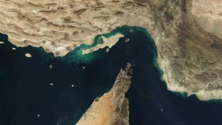 مصادر إيرانية: مضيق هرمز سيبقى مغلقا حتى تتوقف الهجمات الأمريكية
